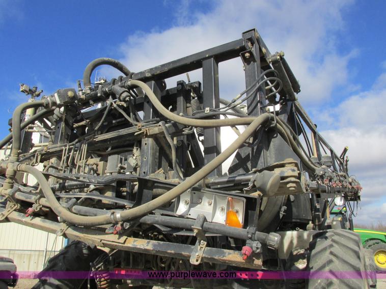 image for item I8876 2005 SpraCoupe 7650 self-propelled sprayer