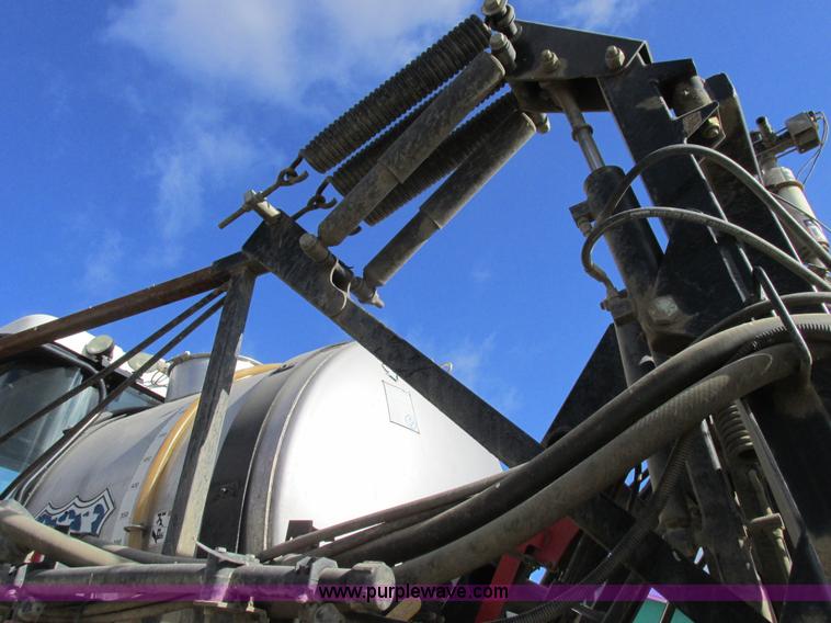 image for item I8876 2005 SpraCoupe 7650 self-propelled sprayer