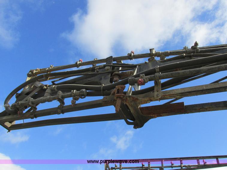 image for item I8876 2005 SpraCoupe 7650 self-propelled sprayer