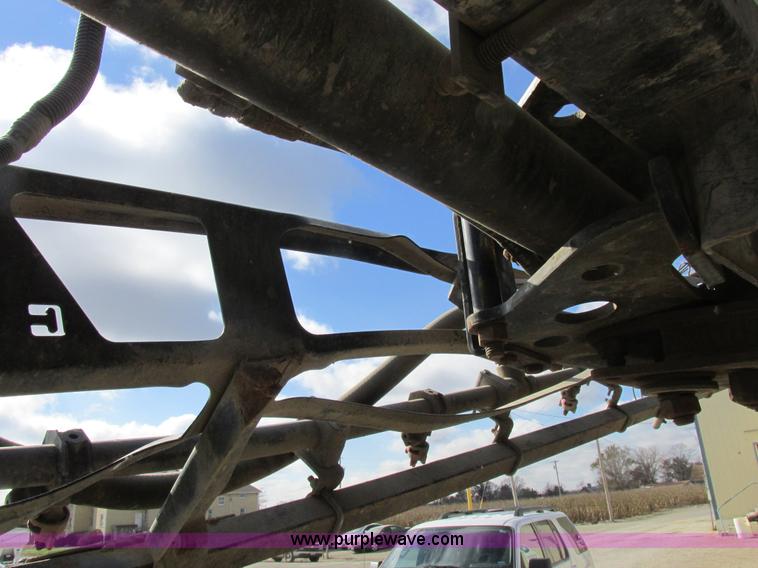 image for item I8876 2005 SpraCoupe 7650 self-propelled sprayer