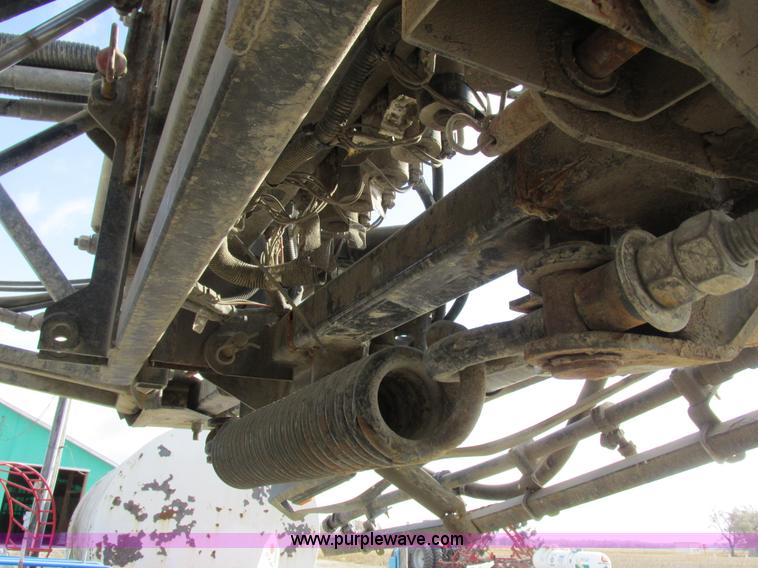 image for item I8876 2005 SpraCoupe 7650 self-propelled sprayer