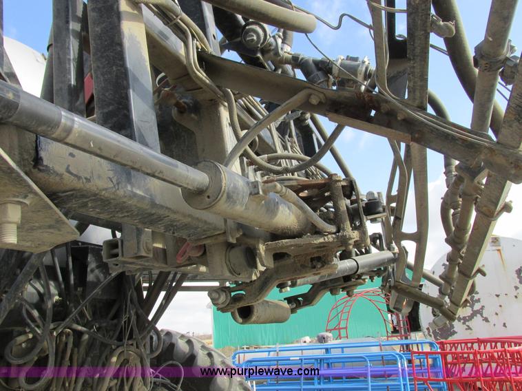 image for item I8876 2005 SpraCoupe 7650 self-propelled sprayer