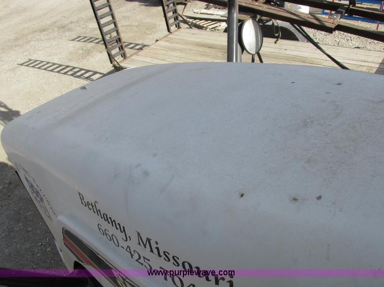 image for item I8876 2005 SpraCoupe 7650 self-propelled sprayer