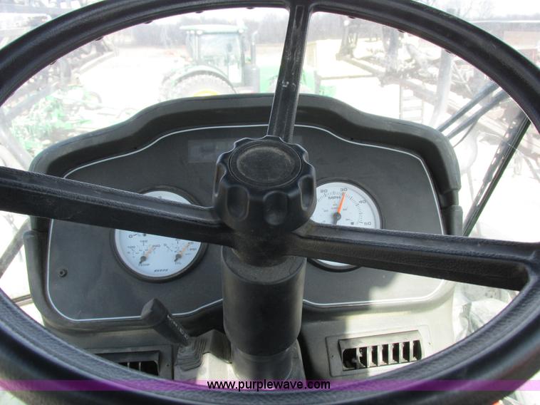 image for item I8876 2005 SpraCoupe 7650 self-propelled sprayer