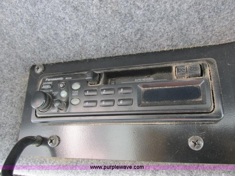 image for item I8876 2005 SpraCoupe 7650 self-propelled sprayer