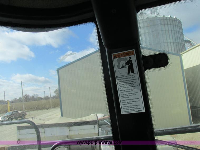 image for item I8876 2005 SpraCoupe 7650 self-propelled sprayer