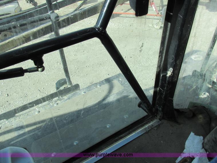 image for item I8876 2005 SpraCoupe 7650 self-propelled sprayer