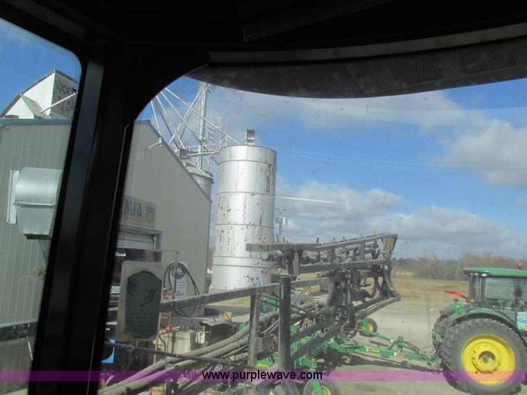 image for item I8876 2005 SpraCoupe 7650 self-propelled sprayer