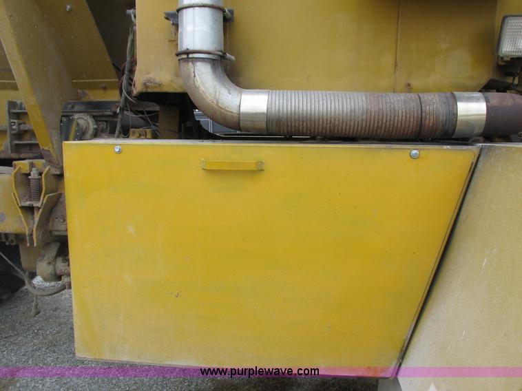 image for item I8877 1996 Ag-Chem TerraGator 1844 self-propelled applicator