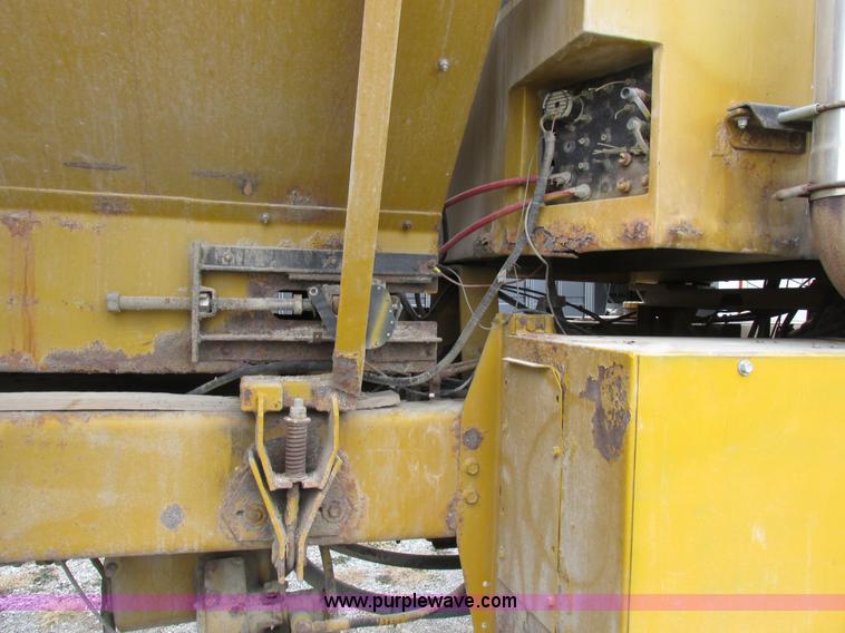 image for item I8877 1996 Ag-Chem TerraGator 1844 self-propelled applicator