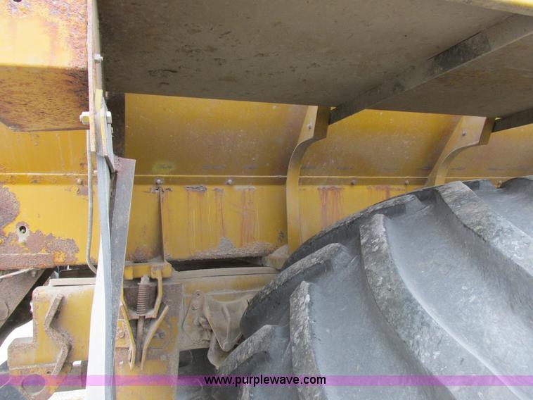 image for item I8877 1996 Ag-Chem TerraGator 1844 self-propelled applicator