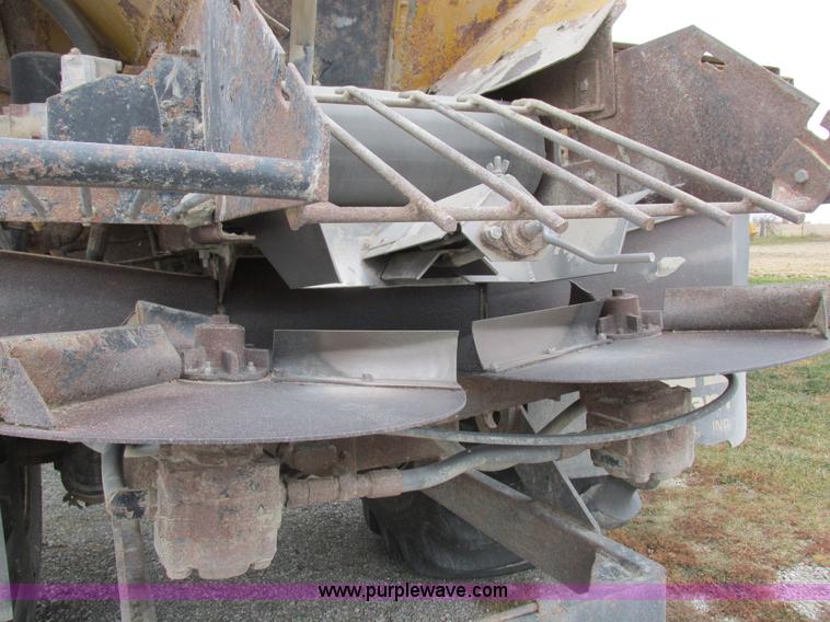 image for item I8877 1996 Ag-Chem TerraGator 1844 self-propelled applicator