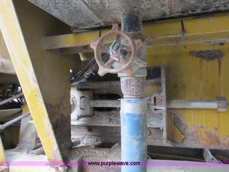 image for item I8877 1996 Ag-Chem TerraGator 1844 self-propelled applicator