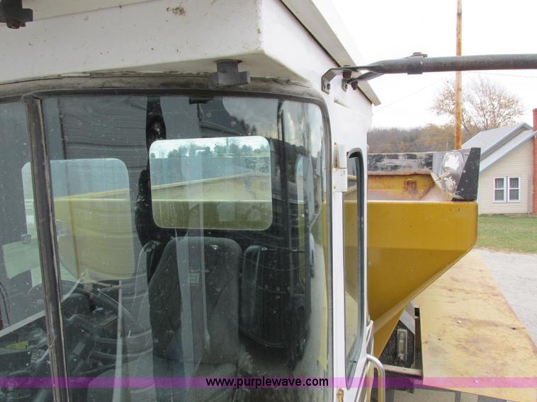 image for item I8877 1996 Ag-Chem TerraGator 1844 self-propelled applicator