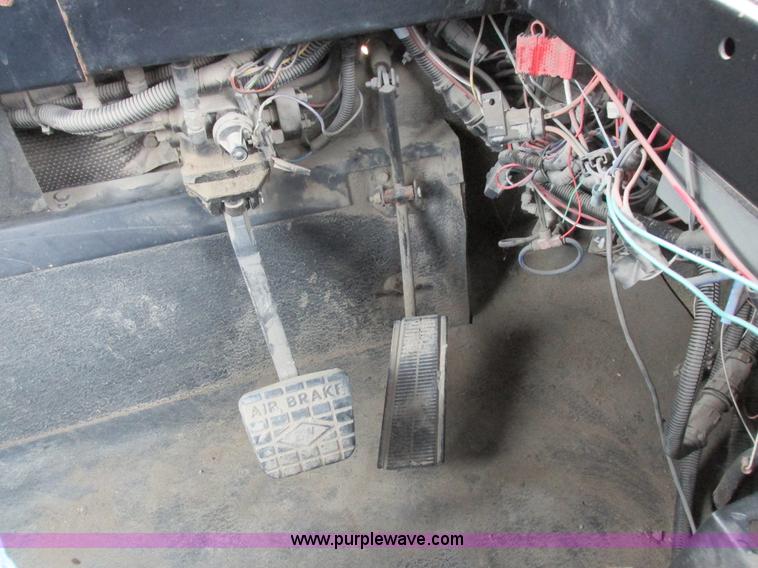 image for item I8877 1996 Ag-Chem TerraGator 1844 self-propelled applicator