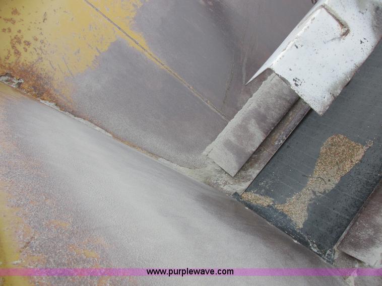 image for item I8877 1996 Ag-Chem TerraGator 1844 self-propelled applicator