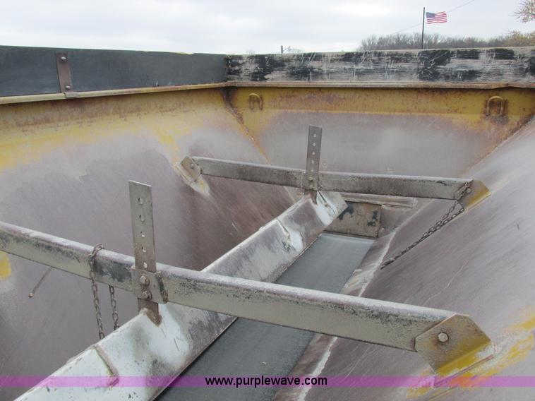 image for item I8877 1996 Ag-Chem TerraGator 1844 self-propelled applicator