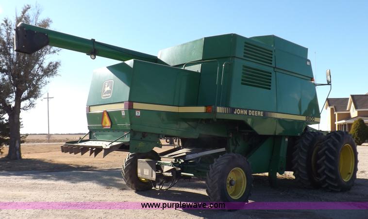 image for item K3033 1995 John Deere 9600 combine