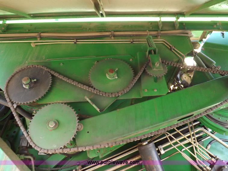 image for item K3033 1995 John Deere 9600 combine