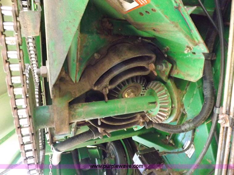 image for item K3033 1995 John Deere 9600 combine