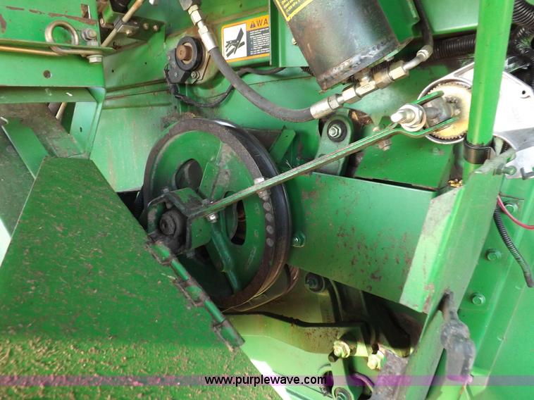 image for item K3033 1995 John Deere 9600 combine