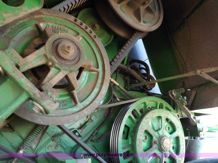 image for item K3033 1995 John Deere 9600 combine