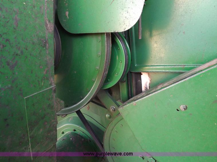 image for item K3033 1995 John Deere 9600 combine