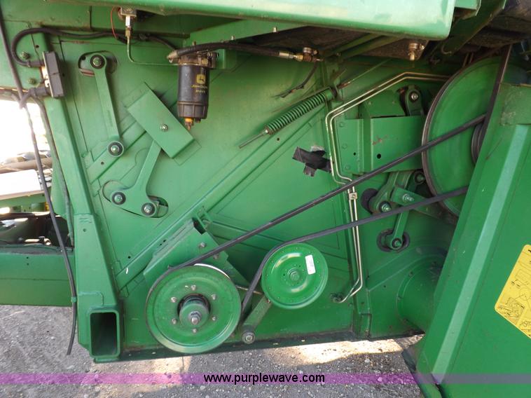 image for item K3033 1995 John Deere 9600 combine