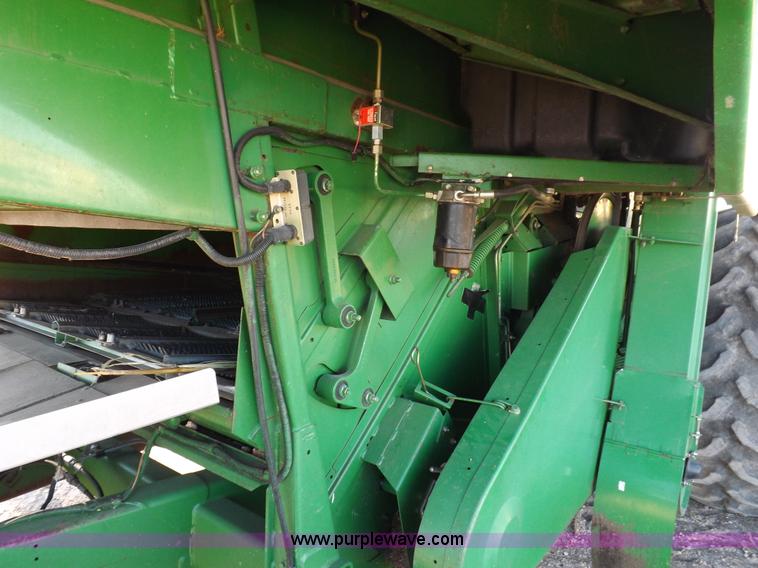image for item K3033 1995 John Deere 9600 combine