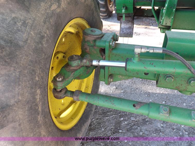 image for item K3033 1995 John Deere 9600 combine