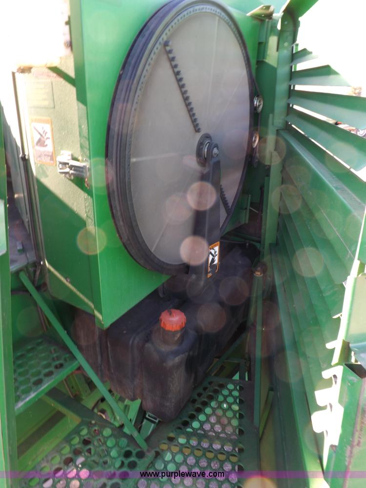 image for item K3033 1995 John Deere 9600 combine