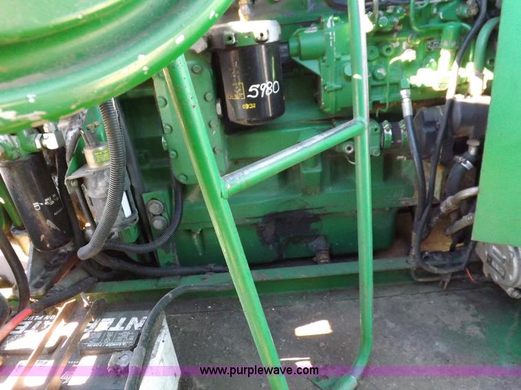 image for item K3033 1995 John Deere 9600 combine