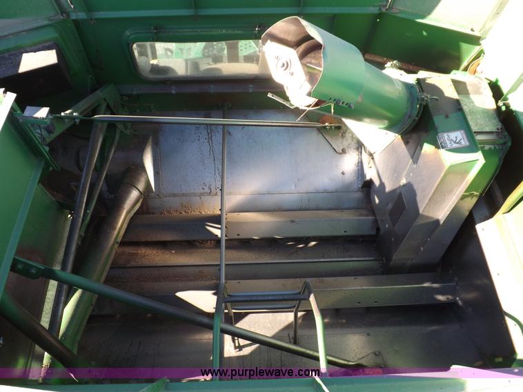 image for item K3033 1995 John Deere 9600 combine