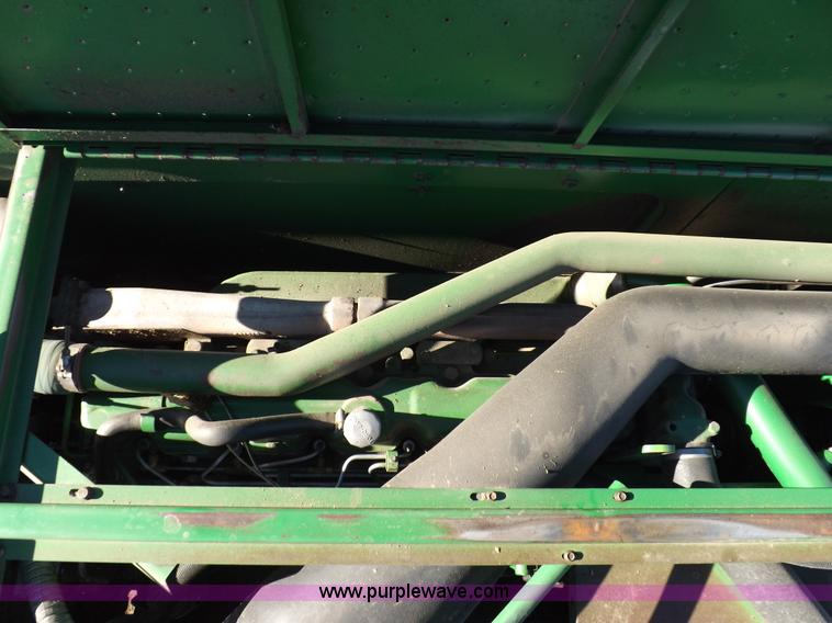 image for item K3033 1995 John Deere 9600 combine