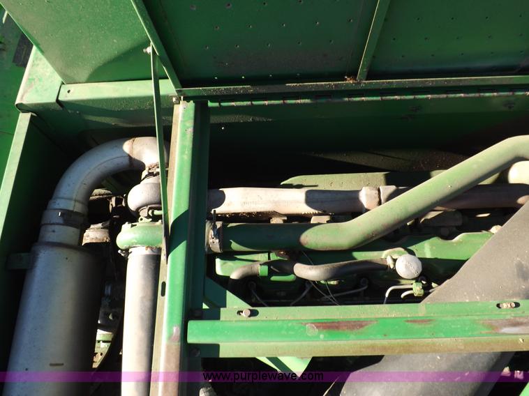 image for item K3033 1995 John Deere 9600 combine