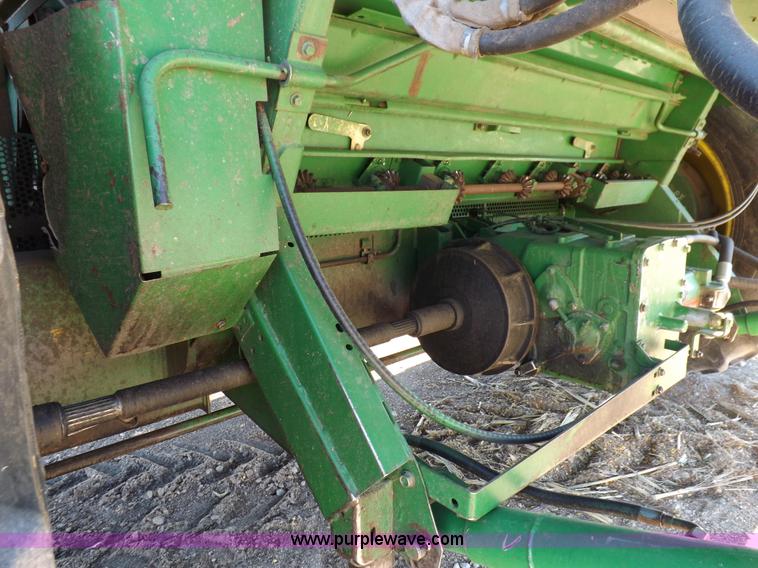 image for item K3033 1995 John Deere 9600 combine