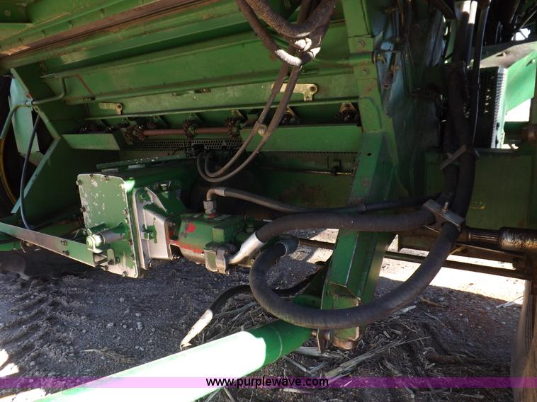 image for item K3033 1995 John Deere 9600 combine