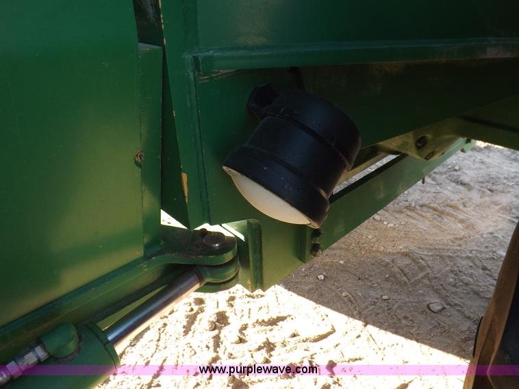 image for item K3041 1996 John Deere 8870 4WD tractor