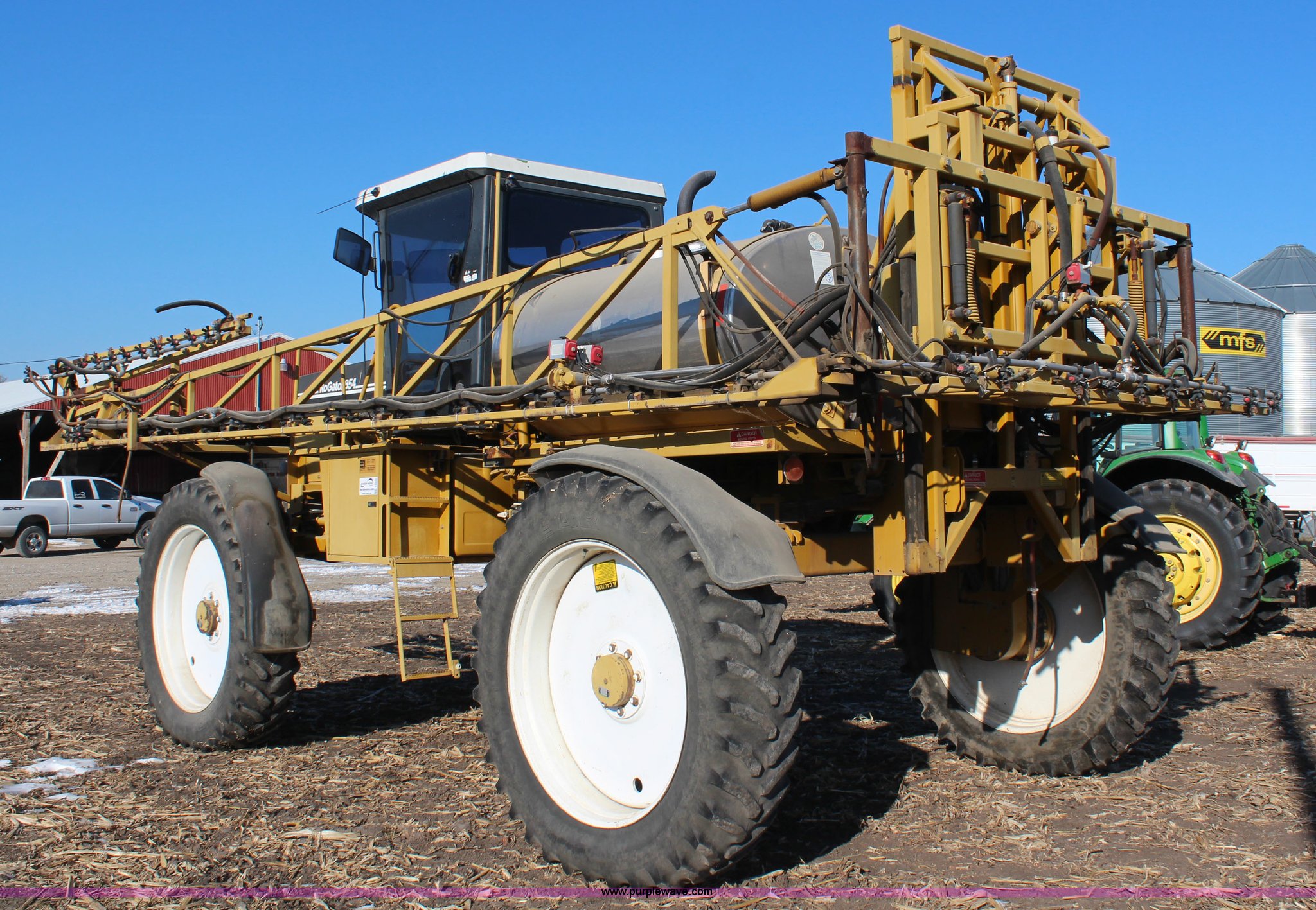 1997 AgChem RoGator 854 selfpropelled sprayer in Sabetha, KS Item