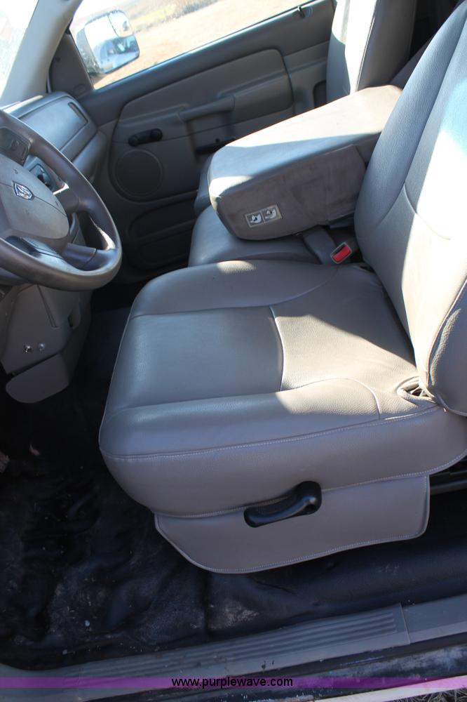 image for item AO9644 2005 Dodge Ram 2500 pickup truck