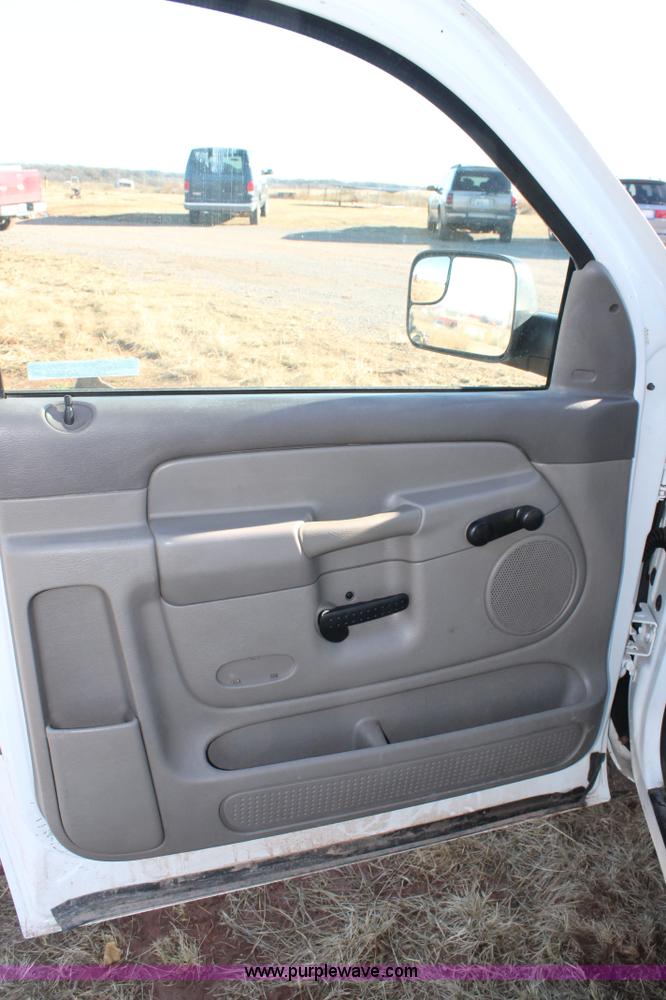image for item AO9644 2005 Dodge Ram 2500 pickup truck