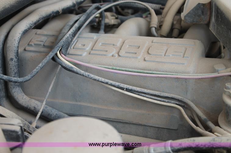 image for item AO9693 1989 Ford F250 pickup truck