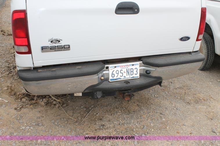 image for item AO9728 2006 Ford F250 Super Duty XLT pickup truck