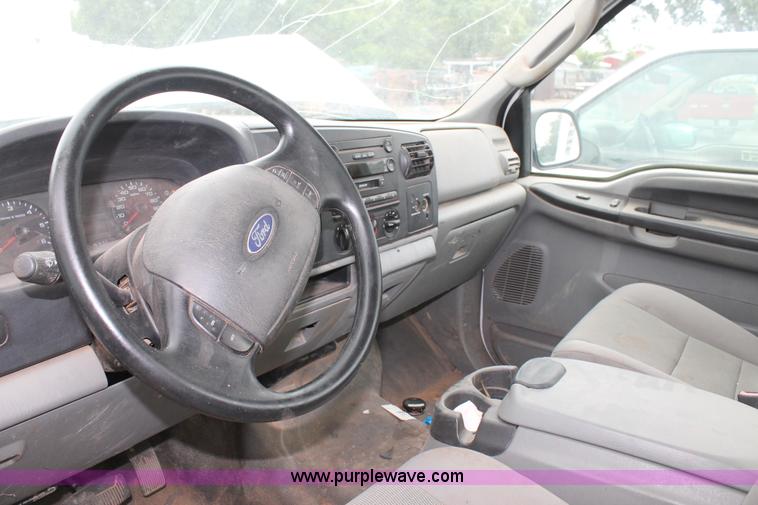 image for item AO9728 2006 Ford F250 Super Duty XLT pickup truck