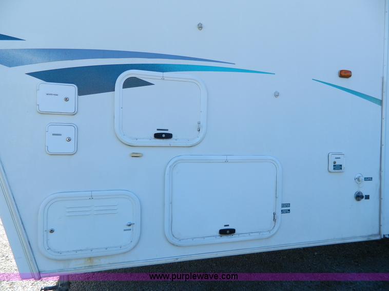 image for item AQ9438 1998 Ex-Cel E325TRW camper