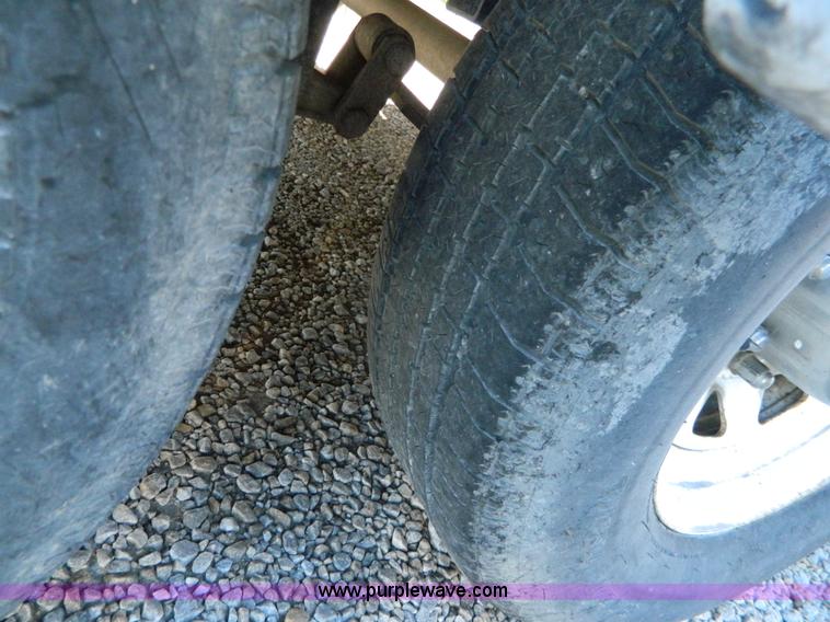 image for item AQ9438 1998 Ex-Cel E325TRW camper