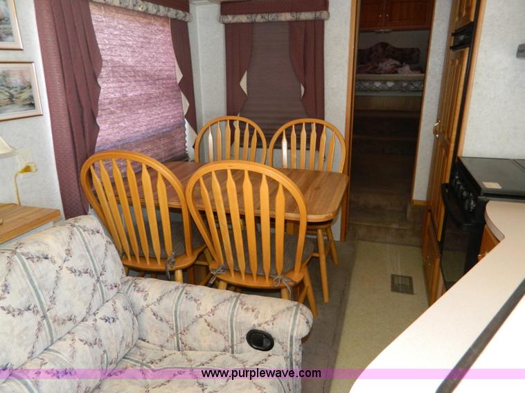 image for item AQ9438 1998 Ex-Cel E325TRW camper