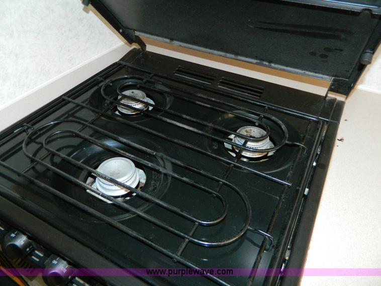 image for item AQ9438 1998 Ex-Cel E325TRW camper