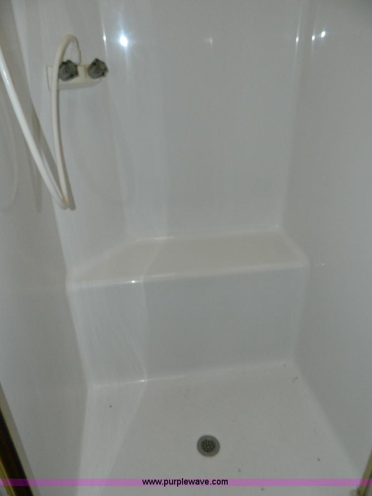 image for item AQ9438 1998 Ex-Cel E325TRW camper