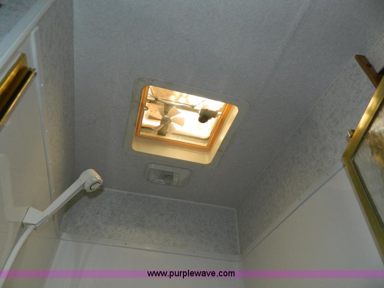 image for item AQ9438 1998 Ex-Cel E325TRW camper